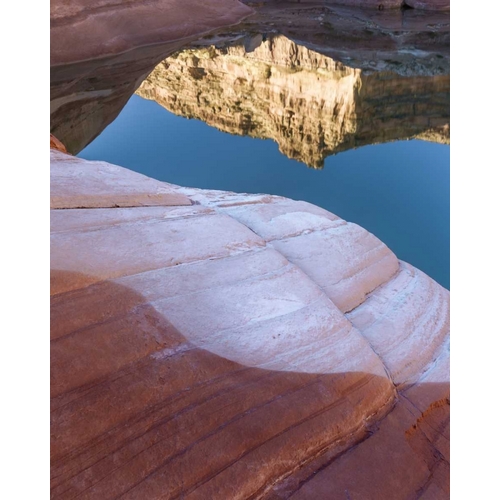 Utah, Glen Canyon Bleached patterns in sandstone